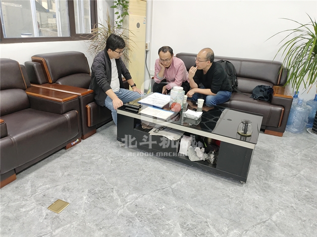 為什么樹(shù)枝粉碎機(jī)能不斷吸引客戶訂購(gòu)